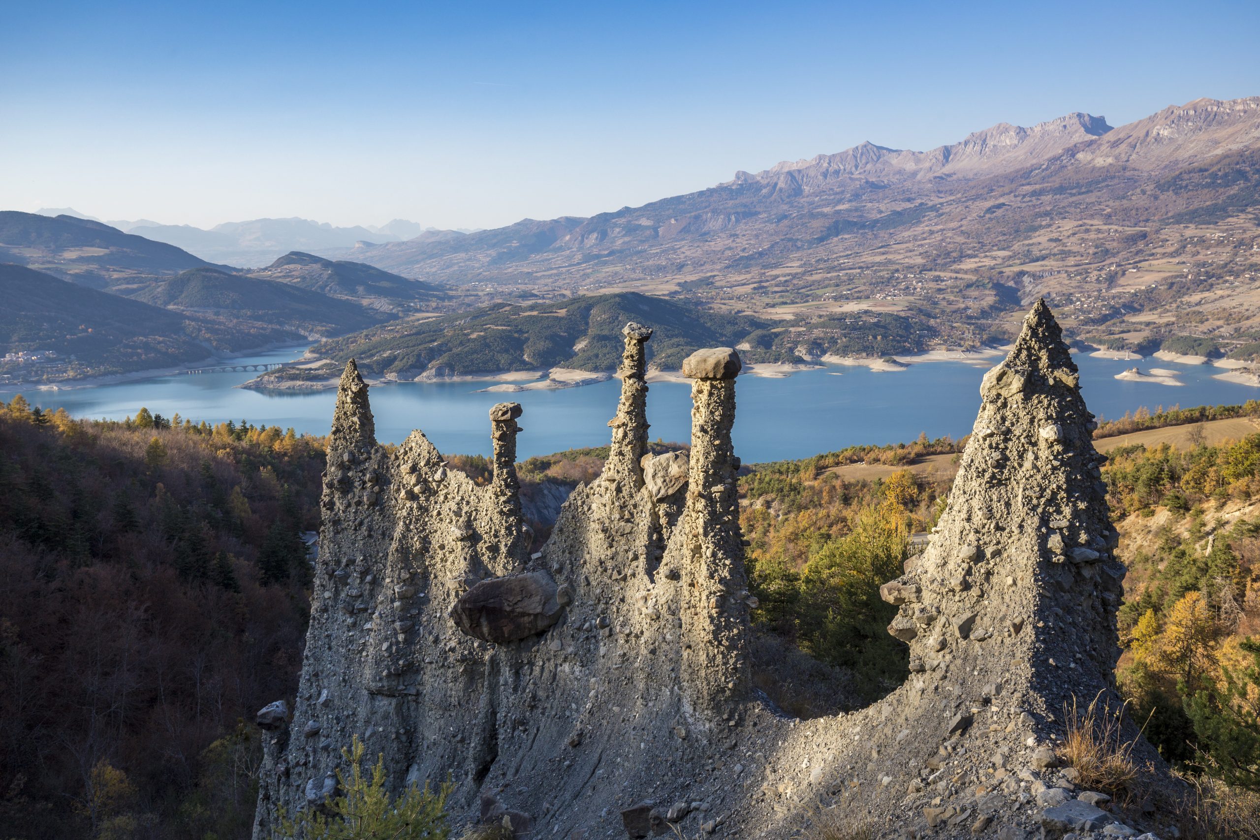 Les demoiselles coiffées lac de Serre-Ponçon Hautes Alpes